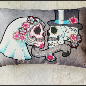 💀 Pillow